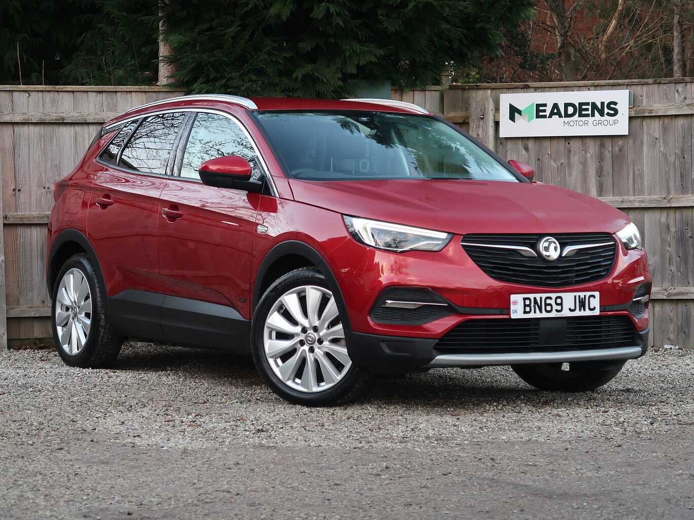 Vauxhall Grandland X SUV 1.6i Turbo 300ps SRi Nav 4 Hybrid