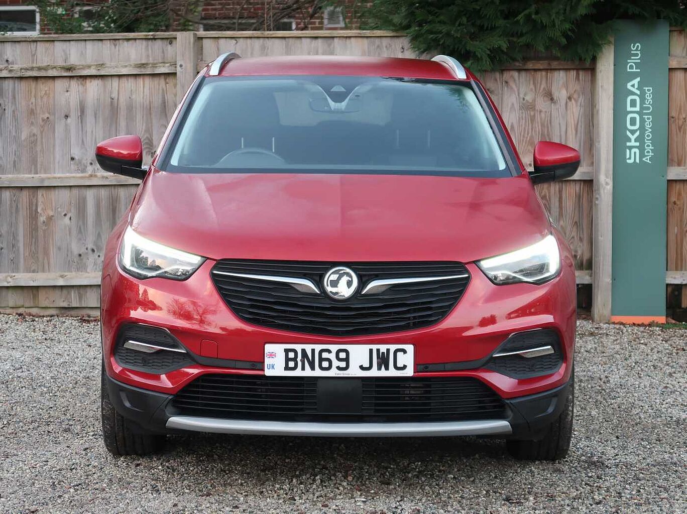 Vauxhall Grandland X SUV 1.6i Turbo 300ps SRi Nav 4 Hybrid