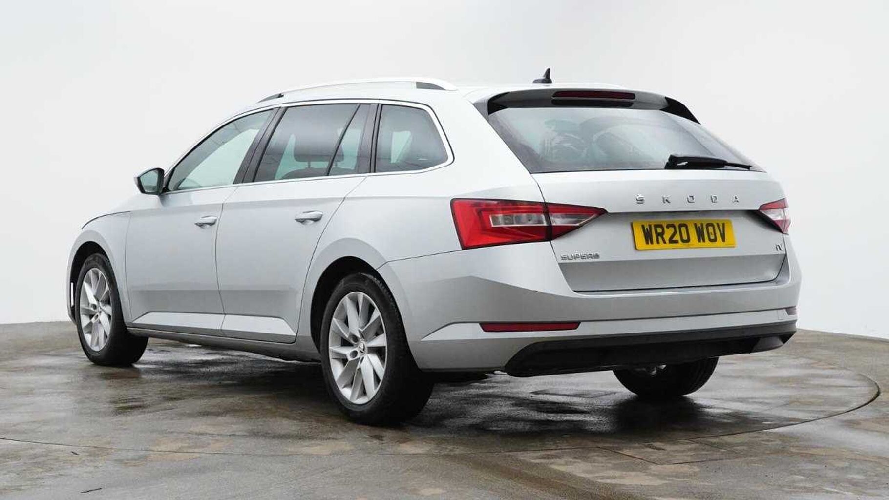 SKODA Superb 1.4 TSI (218ps) SE Technology iV DSG Estate