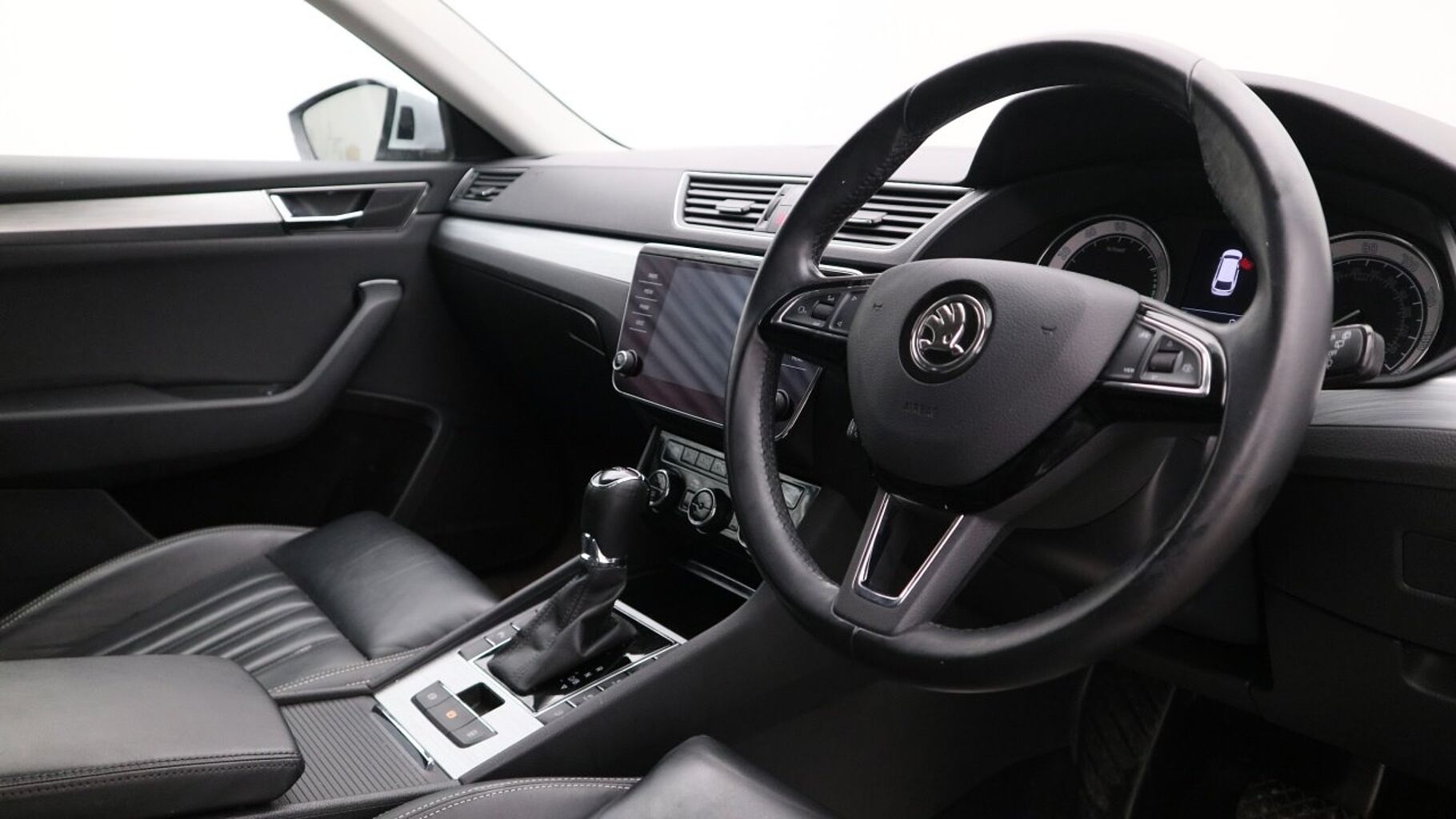 SKODA Superb 1.4 TSI (218ps) SE Technology iV DSG Estate