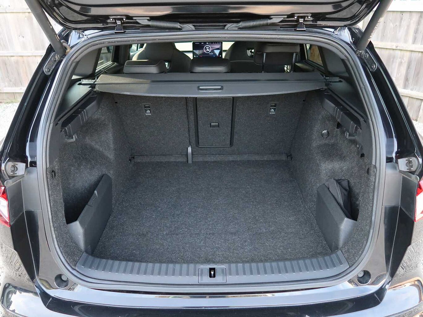 SKODA Enyaq iV E (265ps) 80X Sportline 82 Kwh AWD